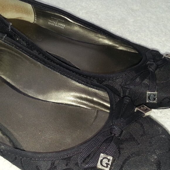 Black Guess Ballet Flats With Charm - Picture 4 of 11